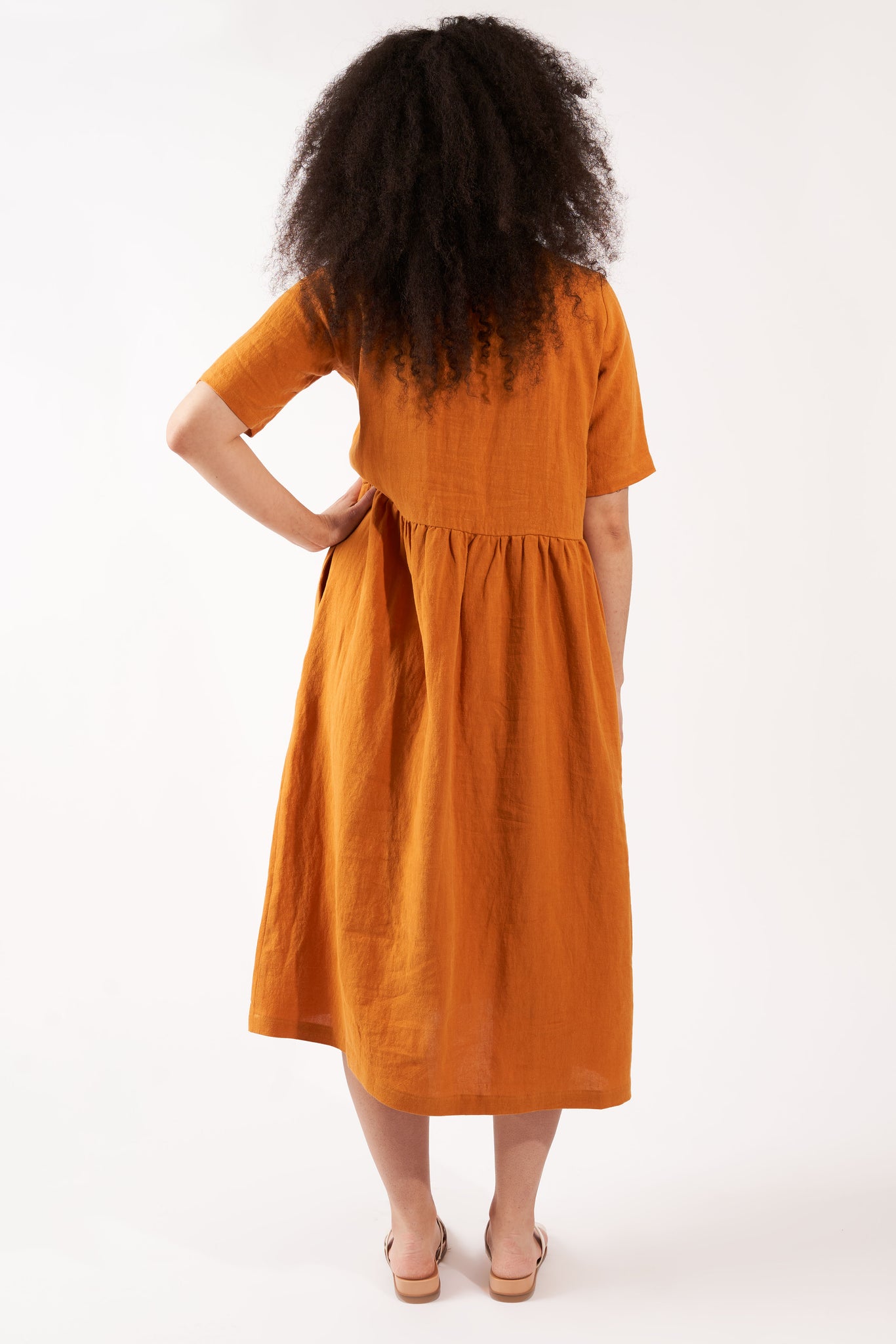 SHORT SLEEVE HARVEST DRESS (Saffron) Amanda Moss SHORT SLEEVE HARVEST DRESS (Saffron) Amanda Moss